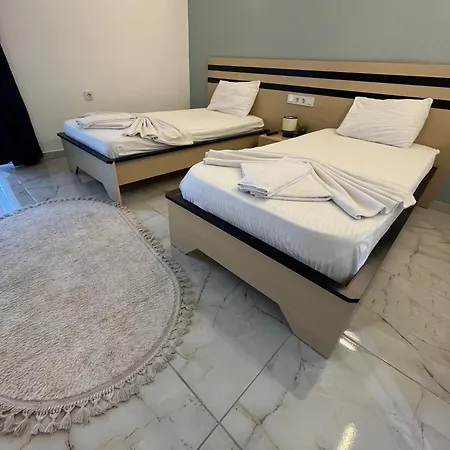 Hania - Adults Only Side