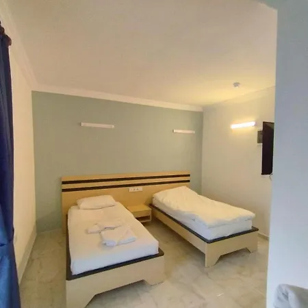 Alojamento de Acomodação e Pequeno-almoço Hania - Adults Only 4*
